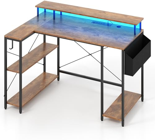 GIANTEX Vinkelspelbord med LED, hörnskrivbord med förvaring, 4 nätuttag, 1 USB-port, 1 typ C, 3 hyllor, skärmhållare, förvaringsväska, krok, spelbord för esport (brun)