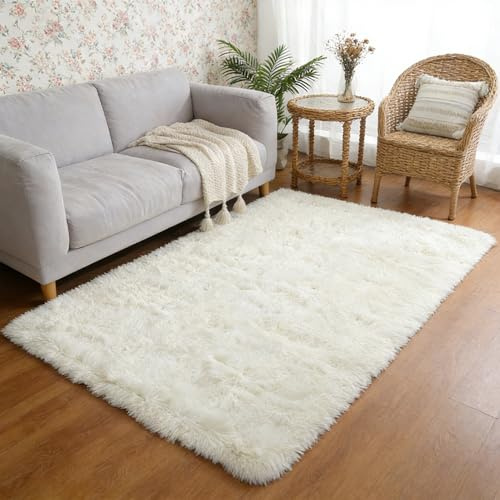 CUIMEI Tapis de Salon Lavable 60 x 120 cm, Dessous Antidérapant, Lavable à 30 Degrés, Super Doux, Aspect Fourrure, pour Salon Tapis Moelleux de Moelleux, Blanc cassé