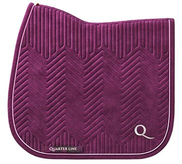 QUARTERLINE Premium Satteldecke für Pferde - Iberian Collection | Dressur & Springen | Atmungsaktiv, Stoßdämpfend, Elegante Farben, Pflegeleicht (Grape Wine Dressage)