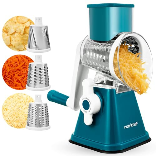 Nutrichef Râpe à Fromage 3 en 1 avec Base à Succion Forte – Râpeuse Rotative Manuelle avec Verrou de Sécurité, Manivelle et 3 Lames Tambour pour Râpage Fin, Moyen et en Bandes