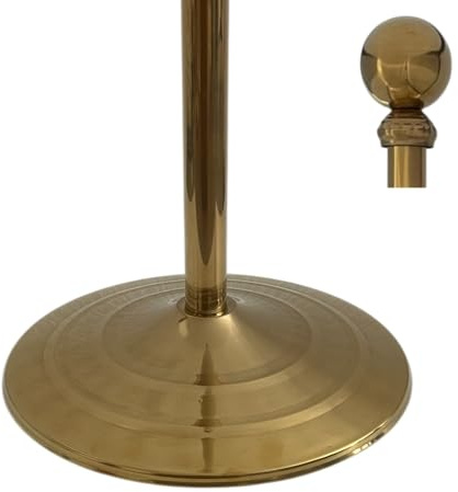 Pied pour drapeau avec mât et épandeur en inox finition dorés. Poids pied 1,2kg. Mât avec pointe boule. Hauteur max. 250cm. Idéale pour drapeaux d’intérieur, bureaux et salles de réunion. Code C6-B