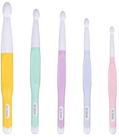 Gosknor 5pcs Large Crochet Hooks Set, 8mm 10mm 12mm 15mm 20mm Plastic Big Crochet Hooks Needles for Chunky Yarn Ergonomic Handle Weaving Tools for Knitting Blankets Shawl and Carpet