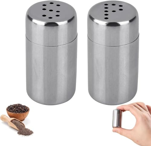 Lot de 2 mini salières et poivrières en acier inoxydable portables avec trou en forme de S et P pour cuisine, voyage, camping, restaurant, sel, poivre, épices, sucre (argent)
