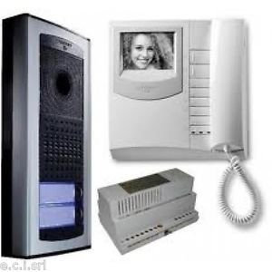 KIT VIDEOCITOFONICO 4+1 B/NFARFISA