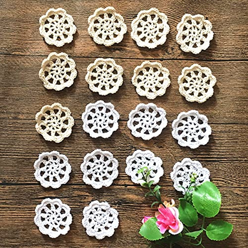 MINDPLUS Set di 18 Mini Centrini all'Uncinetto a Mano Fiori da 5 cm in Cotone Bianco Beige Piccoli Petali all'Uncinetto Centrini in Pizzo per l'artigianato (9 pezzi Bianco e 9 pezzi Beige, 5cm)