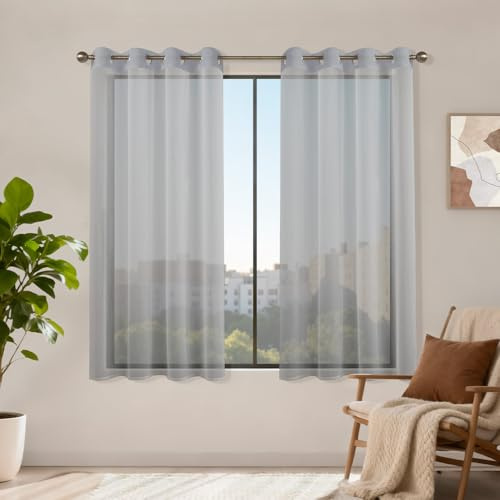 Runyéla Voile Gardinen mit Ösen 2er Set, H 145 x B 140 Stores Gardinen Grau Transparent, Vorhänge Durchsichtig, Ösenvorhang Kurz Schlaufenschal für Schlafzimmer Wohnzimmer Küche Sheer Curtains