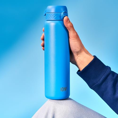 ION8 Vakuumisolierte Edelstahl-Trinkflasche, 1 Liter, 920 ml, Auslaufsicher, Einhandöffnung, Sichere Verriegelung, Spülmaschinenfest, Tragegriff, Langlebig, Ideal für Sport und Yoga, Blau