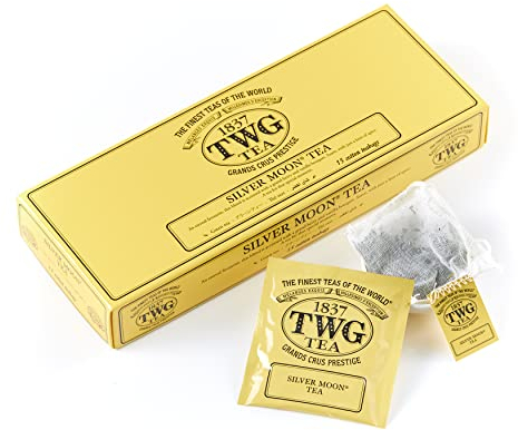 TWG Tea | Thé Silver Moon | Thé Vert | Fruits Rouges et Vanille | 15 Sachets de Thé en Coton Cousus à la Main | Coffret Cadeau