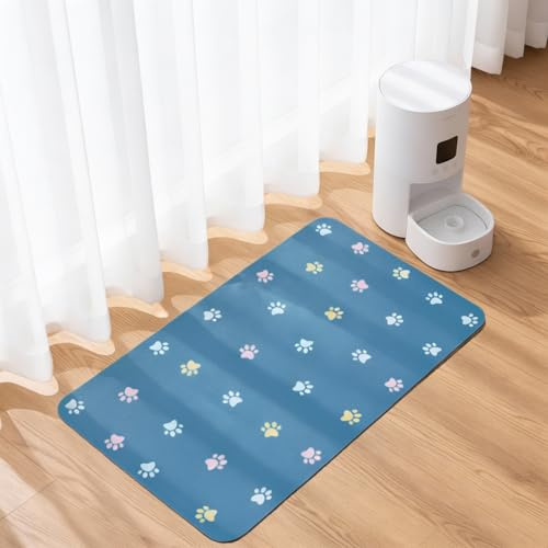 Solday Napfunterlage Futtermatte Hund Katze 60x40 cm XL Rubber-Backed, Blau | Schnell saugfähig, rollbar & zuschneidbar, rutschfeste Gummiunterseite, Pfotendruck-Design, für Futternapf & Futterautomaten