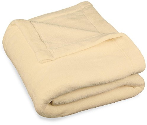 CelinaTex Flauschige Kuscheldecke XXL 220 x 240 cm beige Decke Sofa warm Wohndecke weich Mikrofaser Fleece Oeko-TEX Montreal