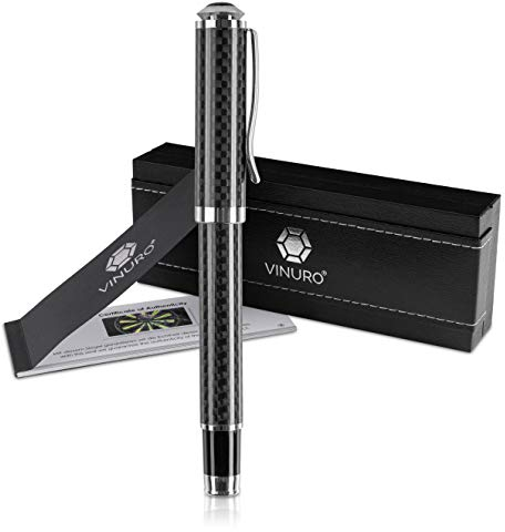 VINURO® Antares I hochwertiger Kugelschreiber in schwarz aus Metall und Carbon I Schreibset für jeden Anlass I Geschenk zu Weihnachten, Bachelor