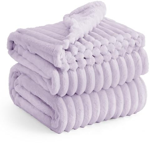 BEDSURE Kuscheldecke 220x240 Zimmer Deko - Tagesdecke, Lavendel | Geschenke für Frauen, Weich Sofadecke & Wolldecke, Warme Grobe Korddecke für Couch, Schlafzimmer & Wohnzimmer,Waschbar
