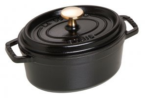Cocotte ovale de la poussière