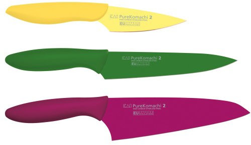 KAI Pure Komachi 2 Ensemble de Couteaux de Cuisine 3 Pièces - Couteau à Légumes 15 cm, Couteau Utilitaire 15 cm, Couteau d'Office 10 cm - Acier Inoxydable au Carbone - Revêtement Antiadhésif