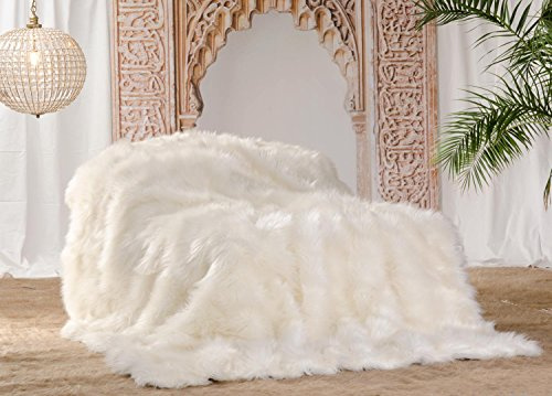 Wohnen & Accessoires Felldecke Tibetlamm in 5 Größen aus weichem Fellimitat als Kuscheldecke, Wohndecke, Tagesdecke oder Fellkissen (240 x 260 cm)
