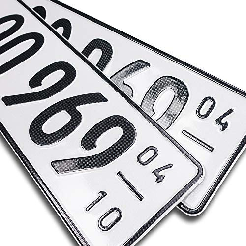 2 Carbon Saison-Kennzeichen | PKW Nummernschilder | Autokennzeichen | DIN-zertifiziert – Wunschkennzeichen mit individueller Prägung | Saison Auto-Schilder | Standardlänge – 52 x 11 cm