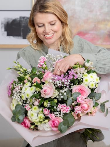 BLOOMY DAYS Blumenstrauß My Girl in Rosa, mit Alstromerien, Eukalyptus und Lisianthus, 7-Tage-Frischegarantie, Floristen-Qualität, das perfekte Geschenk bestellen