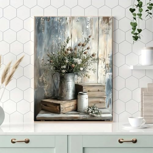 Lienzo decorativo rústico de estilo campestre, bodegón vintage con jarra de metal y arreglo floral, fondo de madera envejecida (50x70cm/Sin marco)