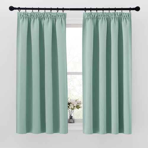 PONY DANCE Verdunklungsvorhänge für Schiene Übergardinen mit Kräuselband 2er Set H 160 x B 140 cm Thermogardinen Kälteschutz Schlafzimmer Vorhänge Blickdicht Kurz, Sommergrün