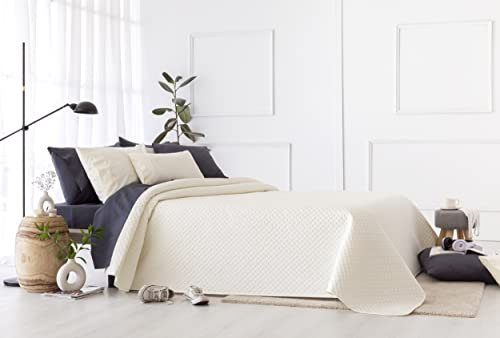 Todocama – Colcha boutí Fina con diseño piqué, para Primavera, Verano, otoño e Invierno, 100% Microfibra Extra Suave, Cubre Cama Multiusos, Cama 150, Beige, 250 x 260 cm