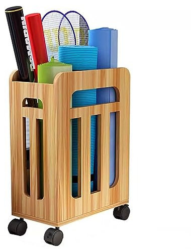 GCCSSBXF Yogamatten-Holzhalter mit Rädern – praktischer mobiler Fitnessgeräteimer für Zuhause – Badmintonschläger-Aufbewahrungsregal – freistehende Sportmatten