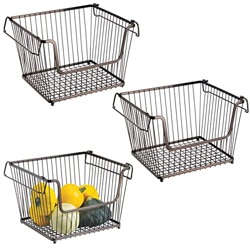 mDesign 3er-Set Allzweckkorb (groß) – der stapelbare Aufbewahrungskorb aus Metall – großer, offener Drahtkorb mit Griffen – für Küche, Speisekammer & Co. – bronze