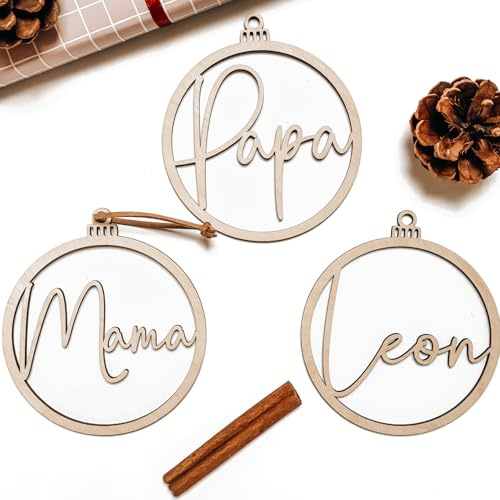 Weihnachtskugel personalisiert mit Name aus Holz Christbaumkugel als Geschenk zu Weihnachten - Weihnachtsbaum Anhänger als Weihnachtsdeko - Geschenkanhänger (10cm)