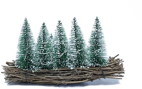 LED Deko Wald mit 27 LED in warm weiß beleuchtet - 25 x 14 cm - Kleine Tannen mit Schnee auf Holz - Weihnachtsdeko Tannenwald mit Kunstschnee Advent Tischdeko Winter Fensterdeko Batterie betrieben