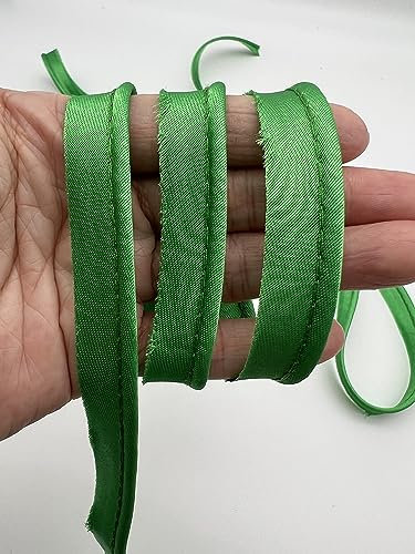 PEPPERLONELY 20 Yards 12mm (1/2 Inch) Polyester Satin Bias Piping Type, Bias Type with Cord, Piping Trim with Cord, Lip Cord Trim for Sewing Clothing Upholstery Trimming - Flesh Green
