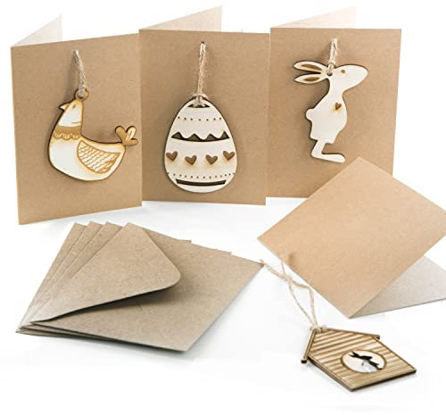 Logbuch-Verlag 4 Osterkarten mit Osteranhänger 4 Motive aus Holz - Grußkarte Ostern braun 10,5 x 15 cm mit Holzanhänger