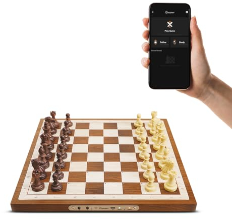 Scacchiera elettronica Chessnut Air, un magnifico set in legno realizzato artigianalmente con regine extra, LED, gioco e app di scacchi elettronici adattivi.
