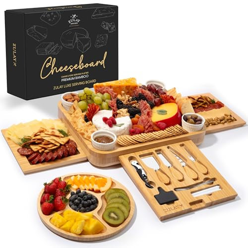 Zulay Kitchen Deluxe Bambus-Käsebrett-Set – extra dickes Bambus-Charcuterie-Brett-Set mit 4-teiligem Messerset – Käsebrett aus Holz ist perfekt für Wurstwaren, Wein und Käse – Luxe