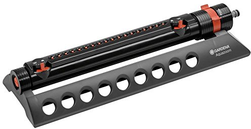 Arroseur oscillant Aquazoom 350/2 Comfort de Gardena : arroseur de pelouse pour l'arrosage de surfaces rectangulaires moyennes de 28 à 350 m², portée 7 à 21 m, largeur de jet 4 à 17 m (1975-20)