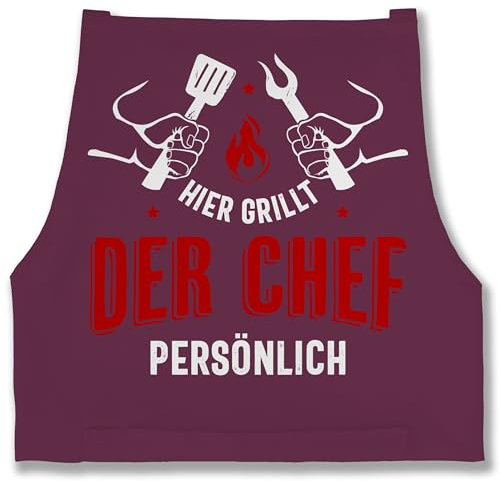 Shirtracer Schürze - Grillschürze Herren 1 - Hier grillt der Chef persönlich - Geschenkideen Papa Geschenke Männer - 85x69 - Aubergine - männergeschenke geschenk für meinen mann schürzen grill