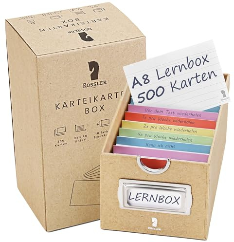 RÖSSLER Karteikarten Box | Karteikasten zum Lernen von Vokabeln - 500 Karteikarten + 10 Trennkarten | Mit Edelstahl Beschriftungsrahmen, Griffring & linierten 200g/m2 Lernkarten (Kraft, DIN A8)
