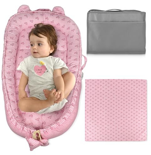 Nido neonato 90x50cm - Letto nido per bebè - Riduttore per culla - Mini culla - Cesta per neonato - Culla portatile o da viaggio - Mussola leggera 80x80cm - 100% cotone (Cuori rosa)