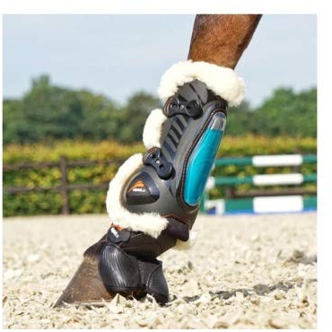 EQUICK Gamasche eShock Overreach Fluffy Fell No Kill Kunstfell, Größe S, Farbe Black