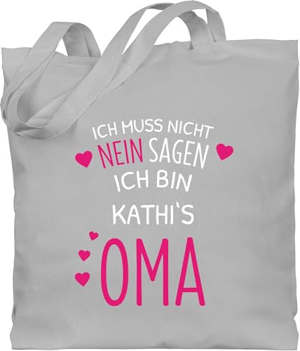 Geschenk mit Namen personalisiert by Shirtracer - Baumwolltasche - Großmutter - Ich muss nicht Nein sagen ich bin die Oma mit Name