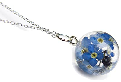 Kette Vergissmeinnicht mit runden Anhänger und vielen echten blauen Blüten in Harz/Geschenk für Sie/Blütenkette