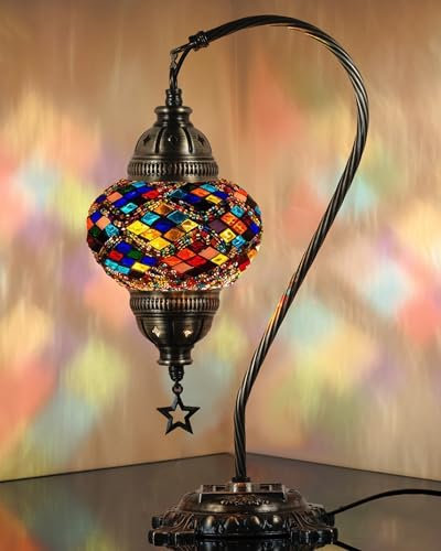 DEMMEX Lampada turca autentica, realizzata in Turchia, lampada da comodino da tavolo in mosaico marocchino turco, realizzata al 100% a mano, corpo in metallo color antico e base decorata, multicolore