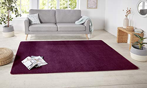 Hanse Home Nasty Teppich – Wohnzimmerteppich Flauschiger Kurzflor Einfarbig Unifarben für Esszimmer, Wohnzimmer, Kinderzimmer, Flur, Schlafzimmer, Küche – Uni Brombeere, 200x300cm