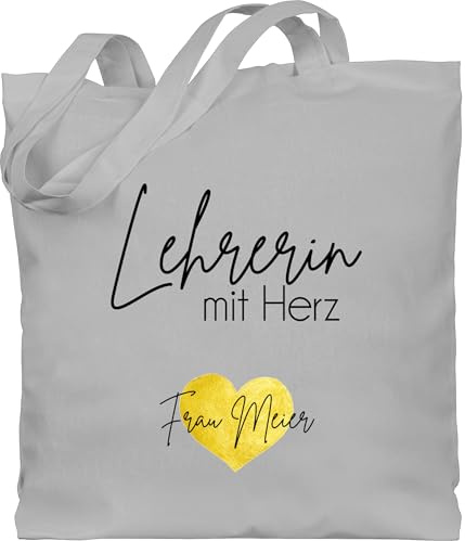 Geschenk mit Namen personalisiert by Shirtracer - Baumwolltasche - Abschiedsgeschenk Lehrerin mit Herz mit Name | Abschied Lehrerinnen Geschenk Dankeschön Lehrerinnen
