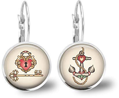 boucles d’oreilles argentées, cabochon en verre, parureancres tatouées, tatouage, tatoo, clé, cadenas, cœur, marin (ref.93a).