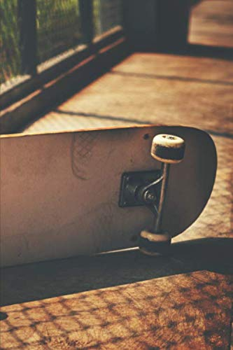 Skater Trainingsbuch: für alle Skateboarder ♦ über 100 Seiten Vorlagen für deine Trainingstage und Tricks ♦ handliches 6x9 Format ♦ Motiv: Skateboard
