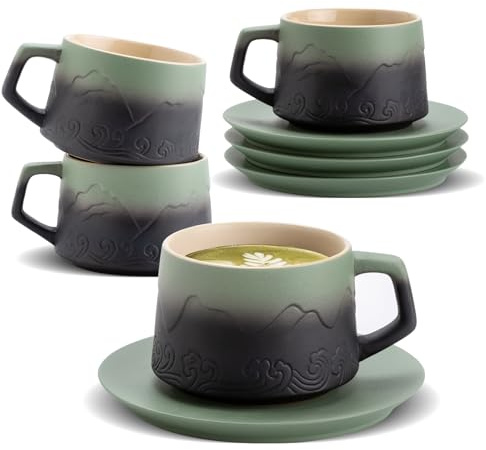 ZENS 240 ml Cappuccino Tassen mit Untertassen 4er-Set, Design Geprägtem Cappuccino Tasse für Latte Art, Handgefertigte Steingut Kaffeetassen mit Untertassen Set für Kaffeeliebhaber, Tee, Moosgrün