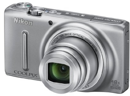 Nikon Coolpix S9400 Digitalkamera (18 Megapixel, 18-Fach Opt. Zoom, 7,6 cm (3 Zoll) OLED-Display, Bildstabilisator) Silber