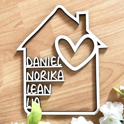 NoriKids Türschild aus Holz | Namensschild für Haustür | handgefertigtes Familienschild | Haustürschild zum Aufhängen | Türdeko als Haus mit Herz in Natur o. Schwarz | personalisierte Geschenke