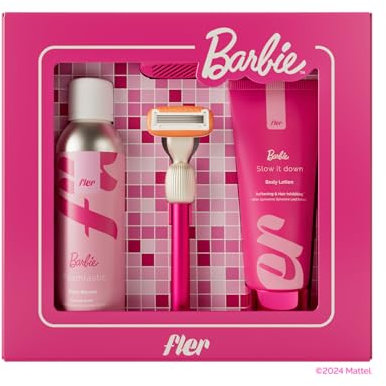 THAT PINK SET Barbie™ x Fler - Maquinilla de Afeitar para Mujer con Soporte y 2 Cuchillas de Repuesto, Espuma de Depilación y Crema Corporal Hidratante, Cuchillas Unisex con Aloe Vera y Vitamina E