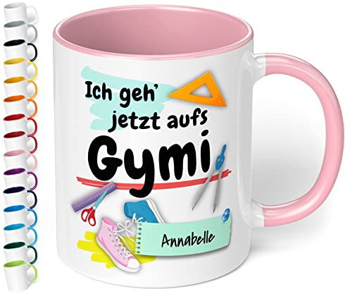 True Statements personalisierte Tasse mit Wunschnamen, in Rosa, Geschenk zum Schulanfang mit Spruch Ich geh‘ jetzt auf Gymi, 330 ml Keramiktasse als Einschulungsgeschenk Gymnasium