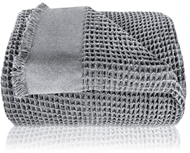 Gräfenstayn Premium Tagesdecke mit Fransen - 150 x 200 cm - leichte Sommerdecke Waffelpique - 100% Baumwolle - kühlende Wohndecke, Baumwoll-Decke als Sofa und Bett-Überwurf (Grau)